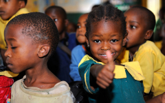 Juli: Schulbesuch (Mto Wa Mbu)