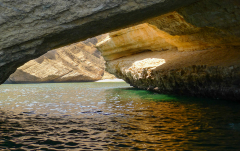 Dezember: Küste bei Al Sifah