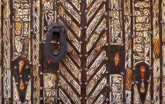 November: Tür in Marrakesch