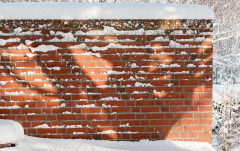 Dezember: Klinkermauer