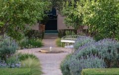 September: Jardin Secret